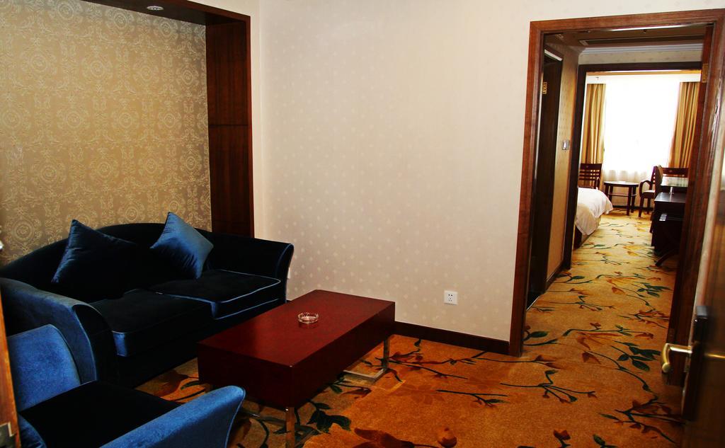 Wanyue Shijia Hotel Suzhou  Room photo
